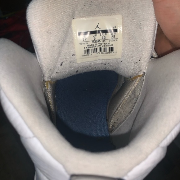 Jordan 12’s Size 7 - Picture 5 of 5